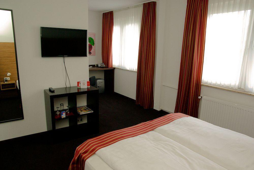 Hotel Sittardsberg Дуйсбург Екстериор снимка